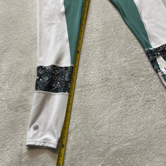 ASICS Floral Leggings - Picture 11 of 13